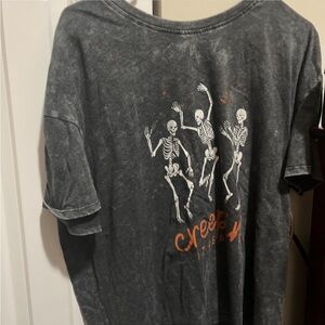 Maurices Gray Skeleton Graphic Tee